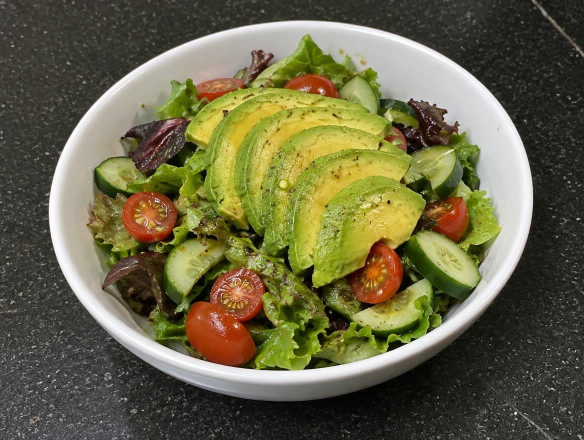 Avocado Garden Salad